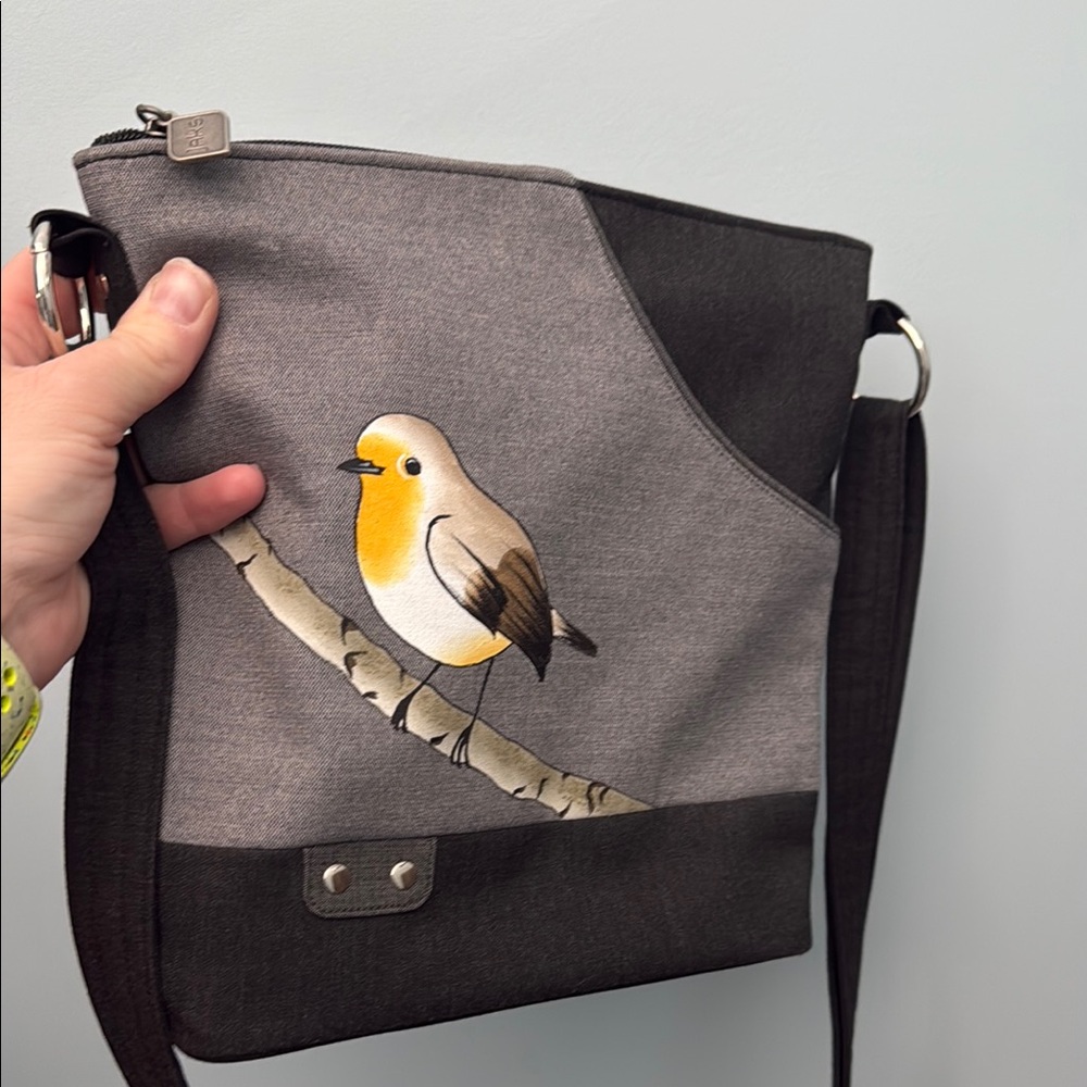 Jaks Stylish Bird Design Crossbody Bag - Gray and Black